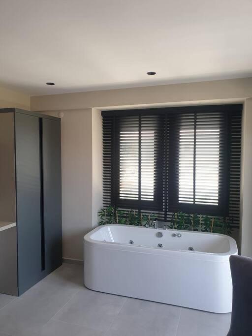 Havuzlu Korunakli Jakuzili Villa Fethiye Esterno foto