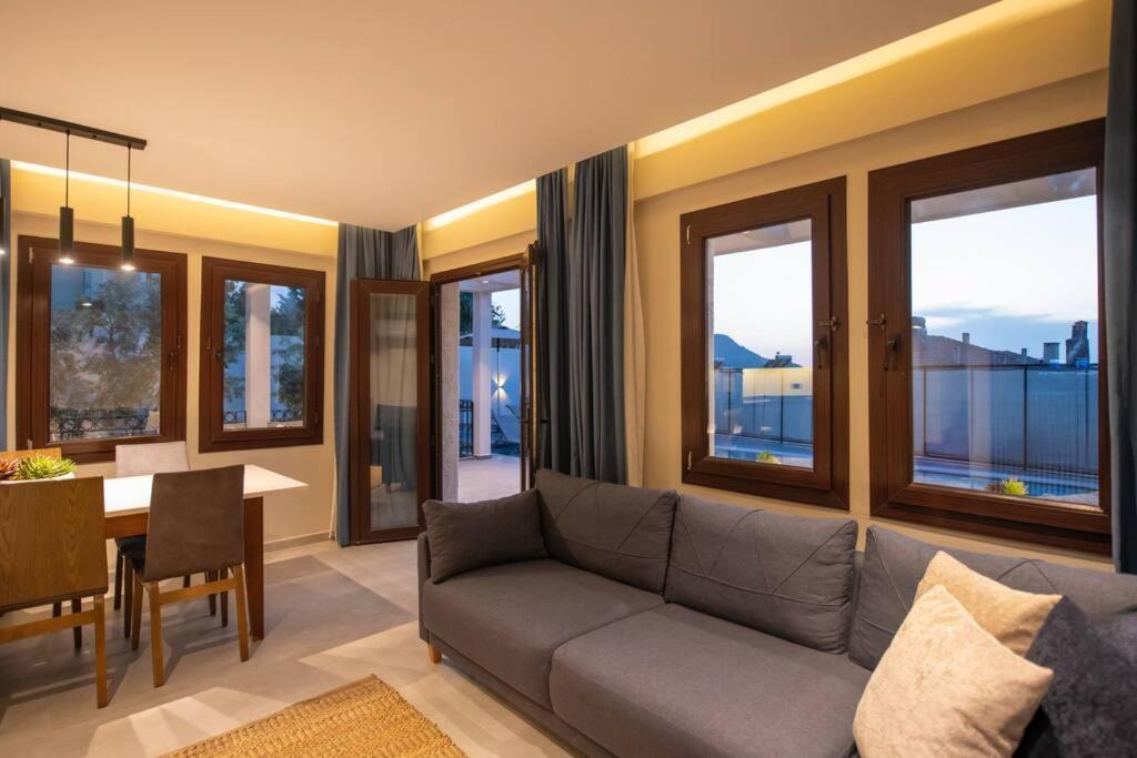 Havuzlu Korunakli Jakuzili Villa Fethiye Esterno foto