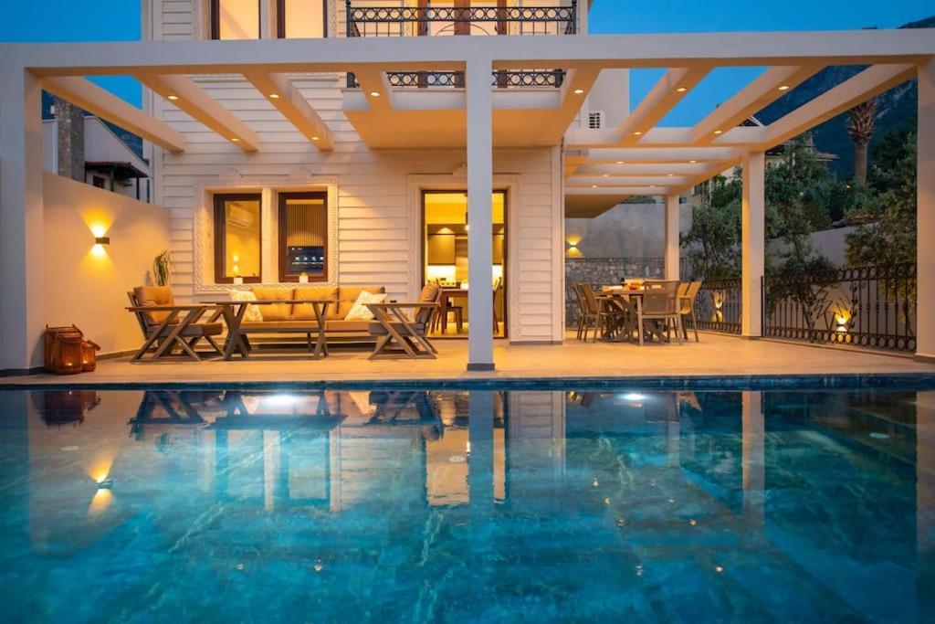Havuzlu Korunakli Jakuzili Villa Fethiye Esterno foto